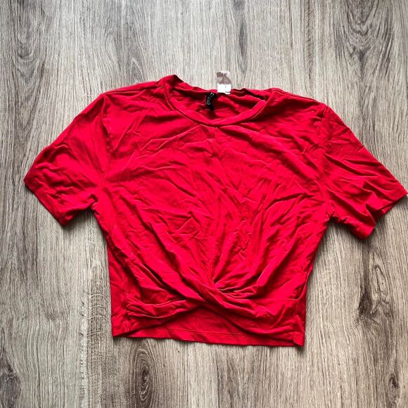 H&M Women's Red crop top tee size Small - Picture 1 of 5
